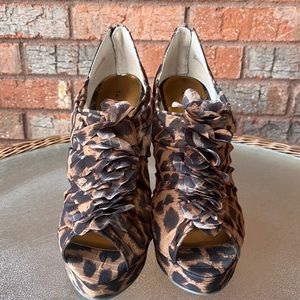 EUC Chinese Laundry Sheer Leopard Print Peep Toe Heels (10)